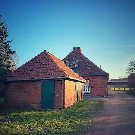 Semesterbostad Schickes Landhaus In Koselau&ostsee *